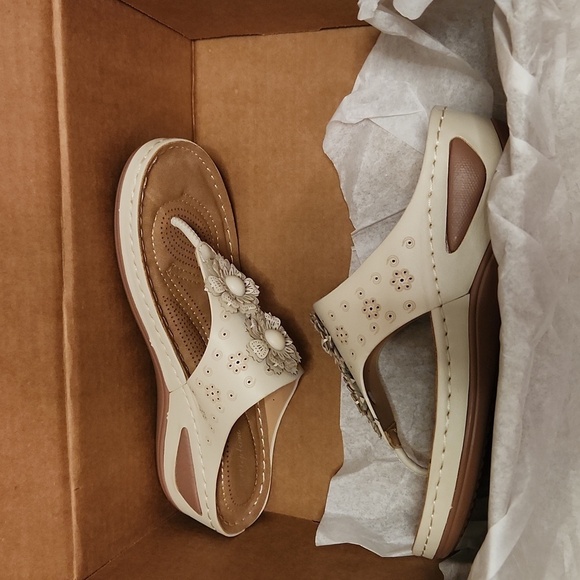 New!Light beige flower wedge flip flop arch support thong sandal off white ivory - Picture 10 of 11